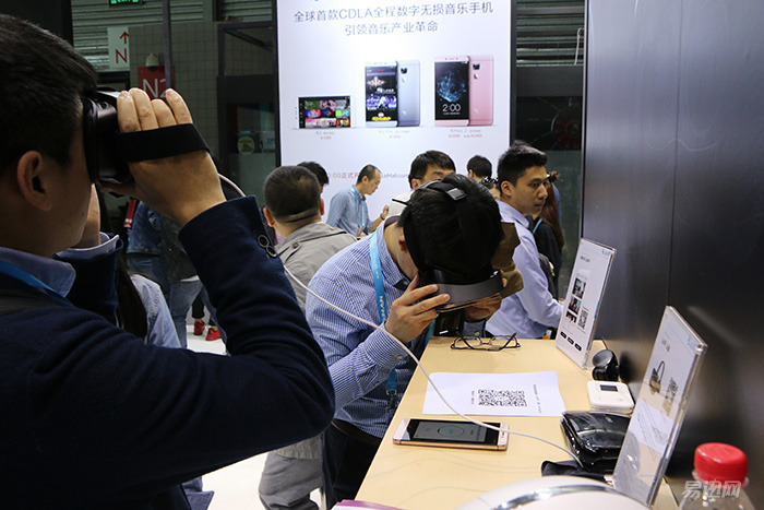 不仅仅是VR，今年的CES“黑科技”扎堆