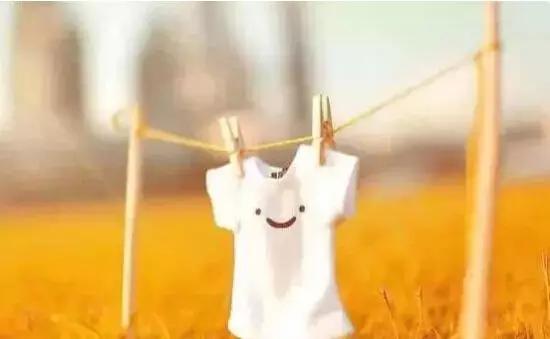 衣服发霉了衣柜怎么清洗,为什么柜子里的衣服会发霉