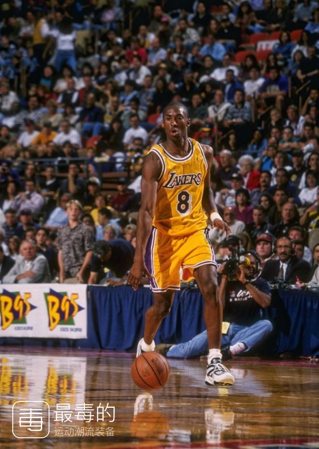 回顾科比上脚战靴,传奇落幕科比