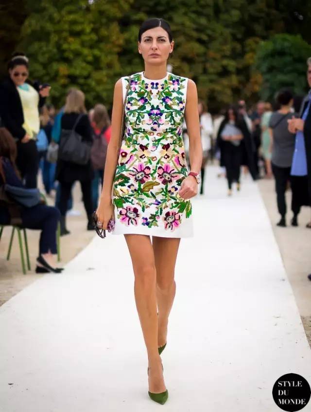 叫醒你的衣柜||告别灰暗，欢迎来到花花世界