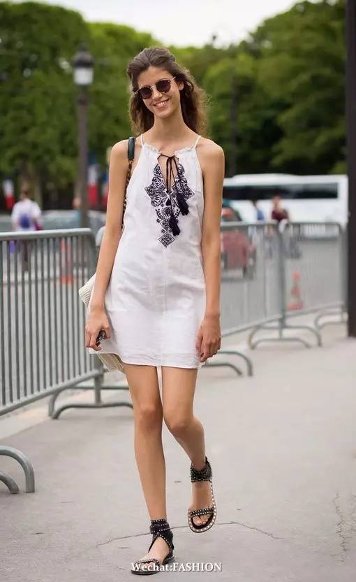 韩星都在穿的鞋潮牌,韩国明星夏天穿的鞋子