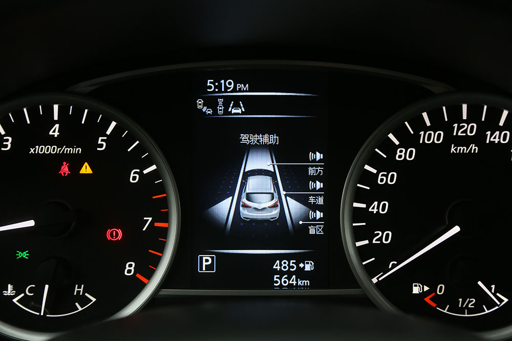 大飙车日产骐达试驾视频,东风日产骐达试车