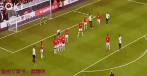 震惊足坛的十大任意球,遁地术慢镜头