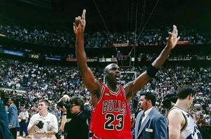 那些著名的nba球星背后的故事,球星的球衣号码和背后的故事