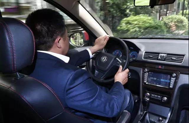 东风风光370真实试驾,东风风光370标志