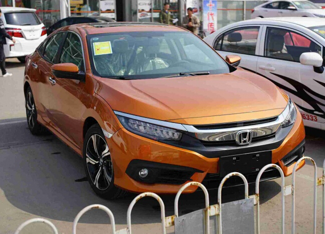 雷凌对比本田思域,为什么放弃逸动选帝豪