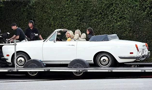 七分享受,三分装B!论证买敞篷车的必要性