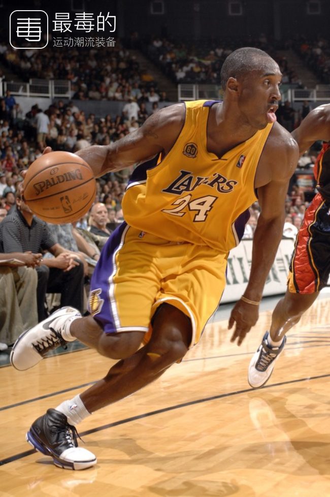 科比生涯球衣回顾,科比生涯最后一战球鞋