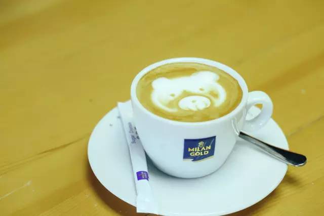 黄小厨说：一杯好咖啡既需要套路又需要真诚～