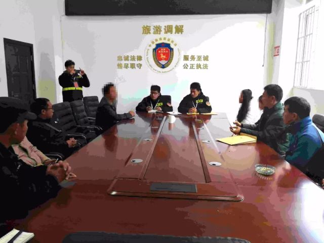 顺风车司机被同行忽悠,顺风车司机同时欺骗多女子