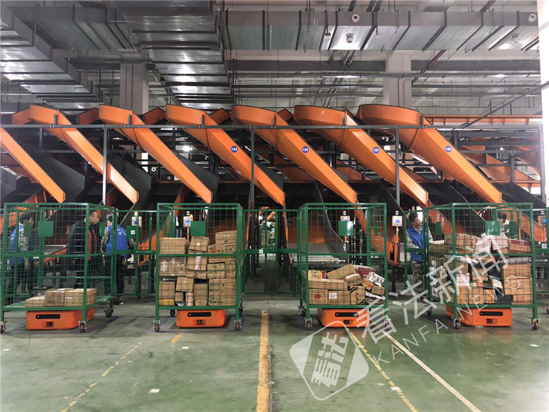 又一家物流有机器人了载重500公斤可用平板操作