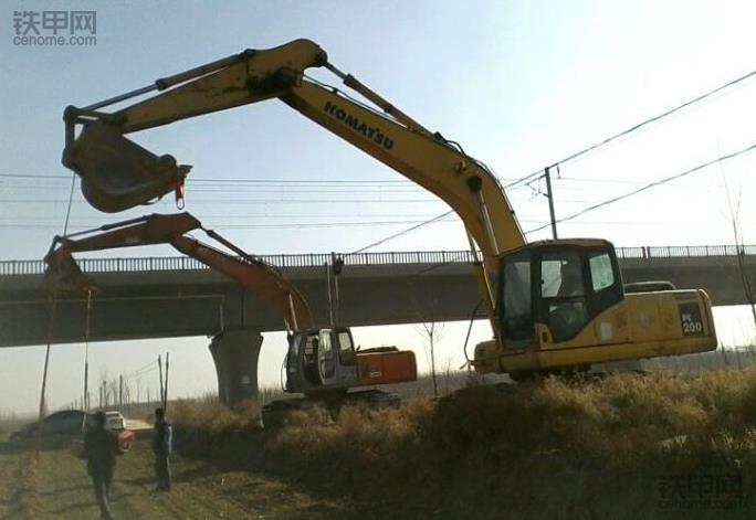 小松220-7挖掘机值不值得拥有,小松pc200-7挖掘机生产了多少台