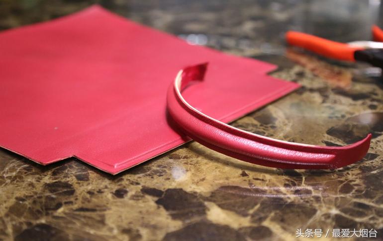 男子自制奢侈品送老婆,男子自制大牌送媳妇