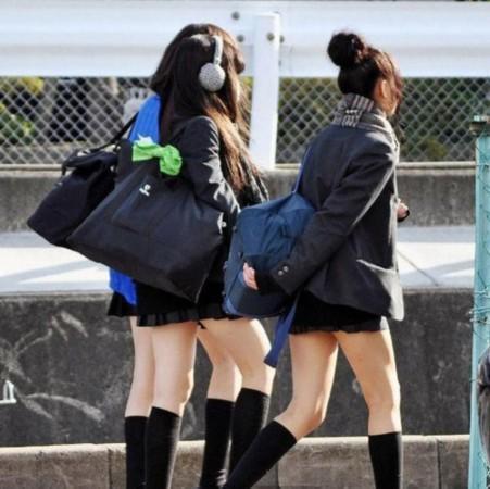 过膝袜女生怎么搭配,萝莉过膝袜搭配