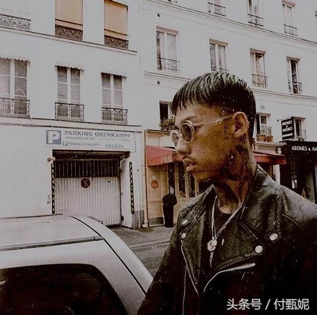 听说你喜欢hiphop?那你有他们会穿吗!KOHH宫本彩菜