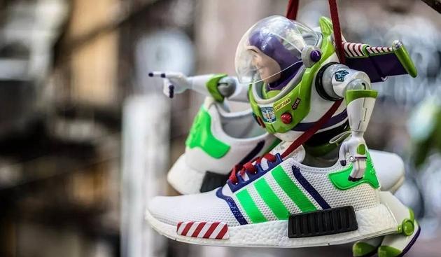 有创意的足球绘画,涂鸦球鞋足球