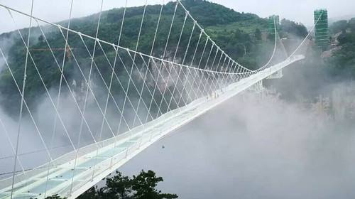 湖南张家界玻璃桥大峡谷,张家界天门山栈道和大峡谷玻璃桥