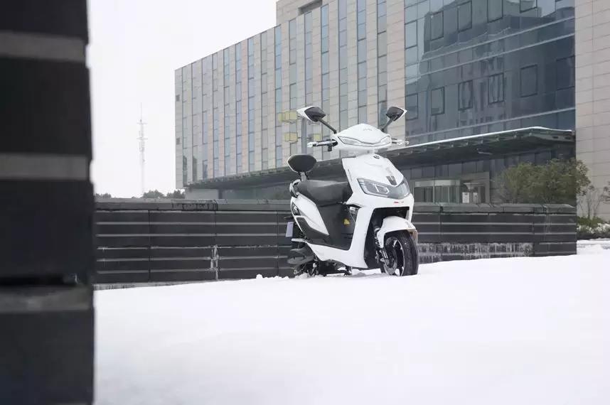 台铃车子和雅迪车子到底哪个更好,台铃萌雪2022新款