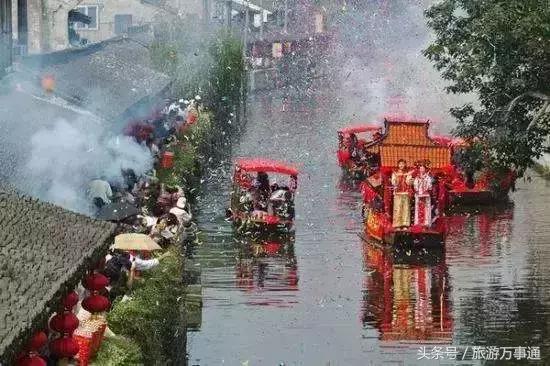 来新市古镇感受浓浓的年味,新春走基层古镇寻风情年味扑面来