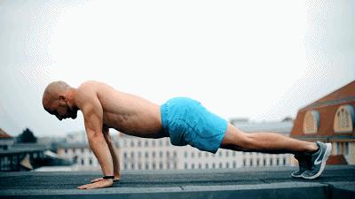 想做俯卧撑先练什么,怎样练习俯卧撑才能做多点