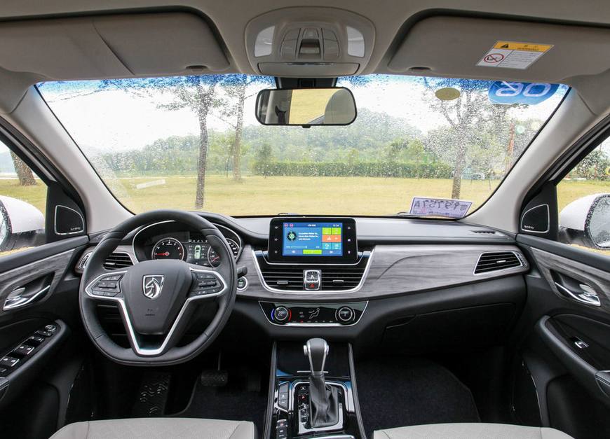 艾瑞泽m7跟艾瑞泽7差别,宝骏rm-5对比艾瑞泽m7