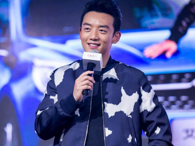 邓超鹿晗陈赫热搜,邓超郑恺最近的消息