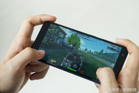 红辣椒7x手机评测,红辣椒7x千元神机全面屏助力吃鸡