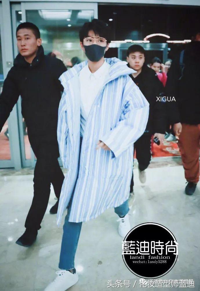 王俊凯许魏洲西装,王俊凯节目穿戏服