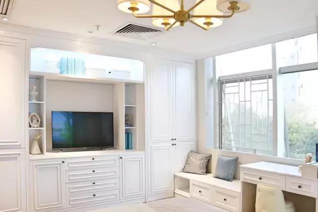 装白色的家具好看吗,装白色的柜子不耐脏吧