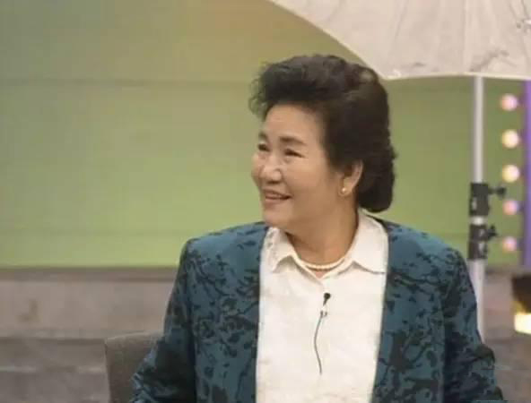 春晚经典回顾温暖多少年的记忆,春晚经典舞台回顾你还记得几个