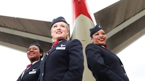 飞机上面剪指甲,飞机上的空姐最讨厌哪些旅客呢