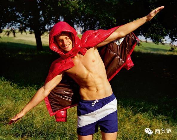 马云穿加拿大鹅牌羽绒服,马云羽绒服moncler