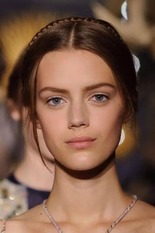 德国也有西施仙女，气质不输刘亦菲迪丽热巴！