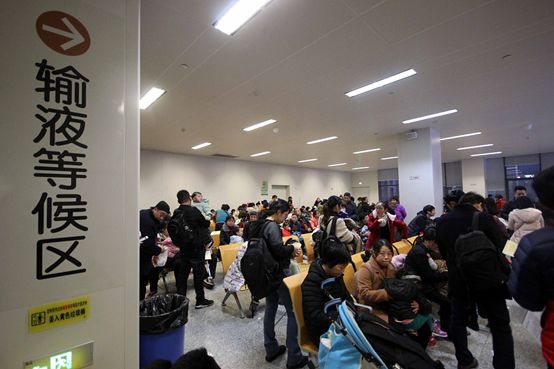 全国各地在取消门诊输液，为啥“儿科除外”？