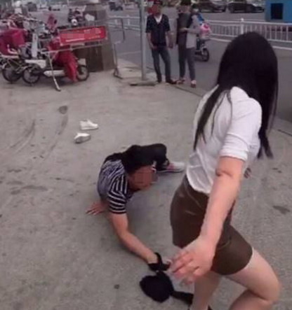 小伙在城里打工被女友甩了,小伙子被女友甩辛苦创业20年