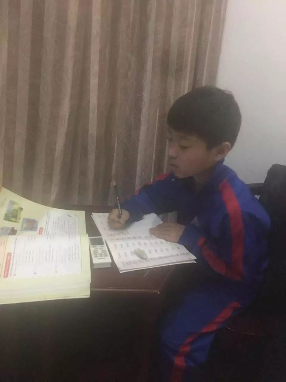 苏州太湖邀请赛赛况组图大放送孩子们踢球学习两不误