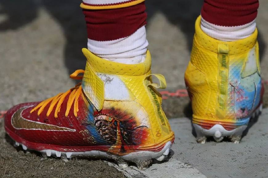 2022超级碗中场秀穿的鞋,超级碗球员球鞋