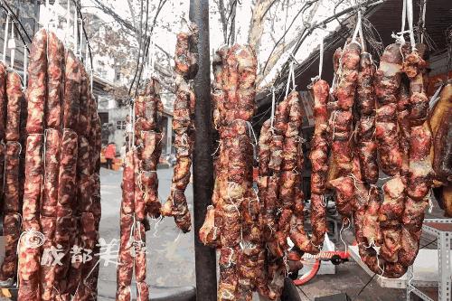 原来好多热门苍蝇馆子的干货，都可以抽真空、当特产带走！