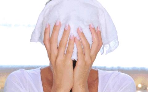 「能穷着回家，不能丑着过年」教你颜值回春，只需3步去黄美白