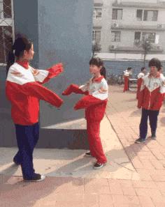 枉费我看了整整大半天，原来是块泰国进口透明乳胶，真是服了