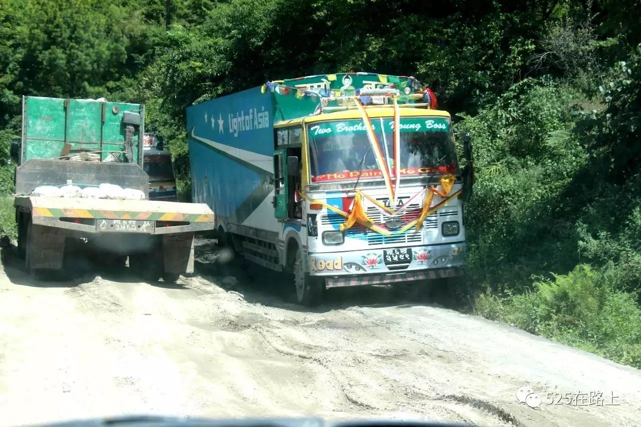 陆路进入尼泊尔怎么签证,去尼泊尔走陆路安全吗