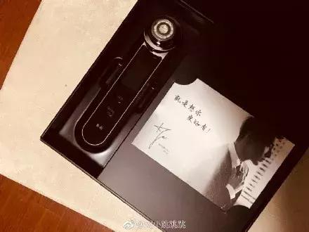 送礼给女友送什么好呢,情人节送给对象什么趣味礼物