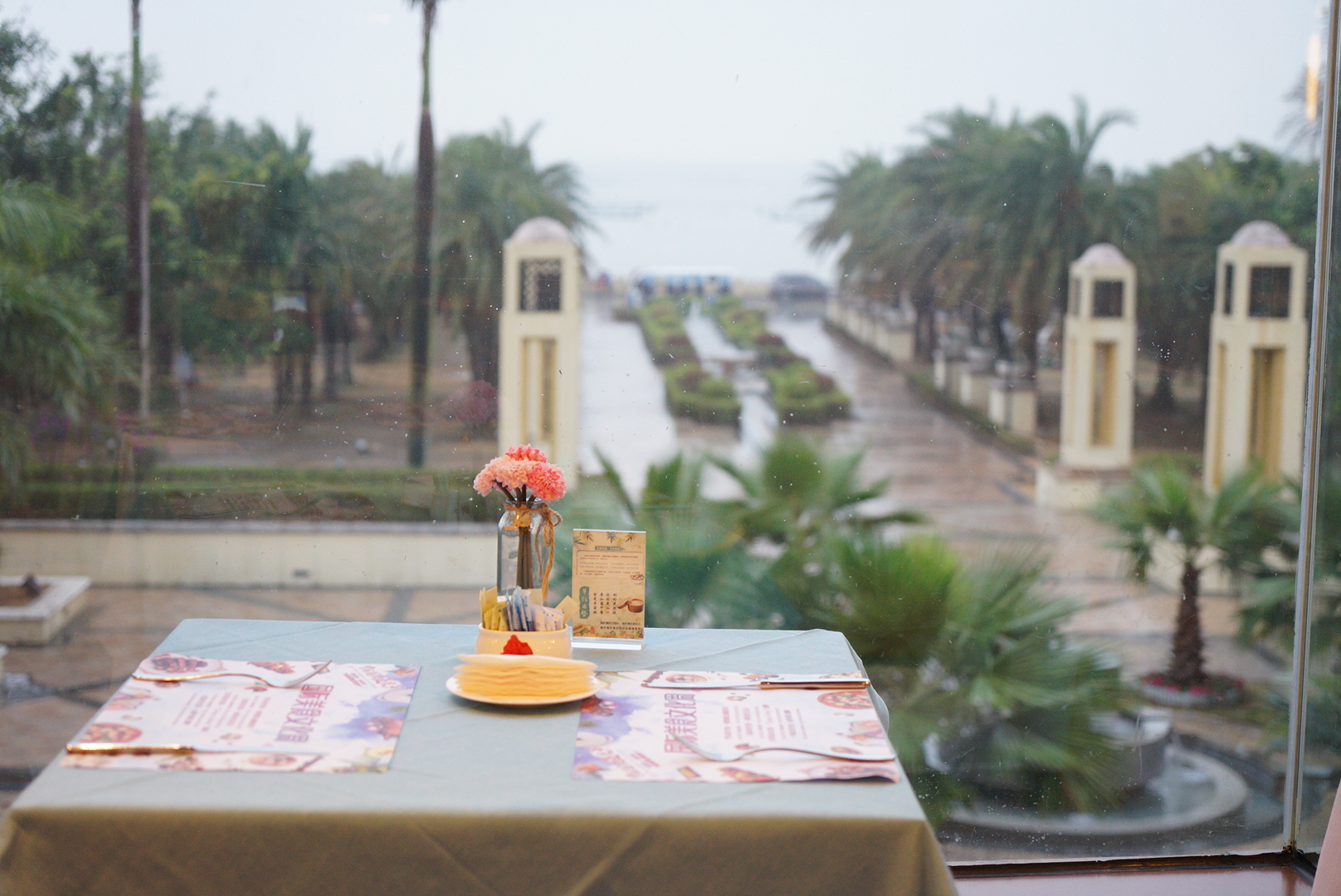 死海景区泡温泉,死海漂浮汤泉
