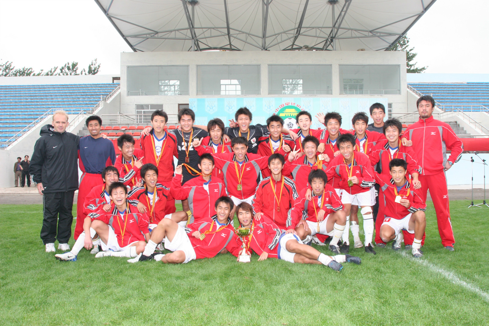 鲁能足校和鲁能青训区别,鲁能青训5大联赛