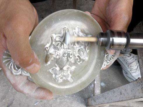 摆地摊卖的古董是真的吗,地摊上买的假古董专家鉴定是真的