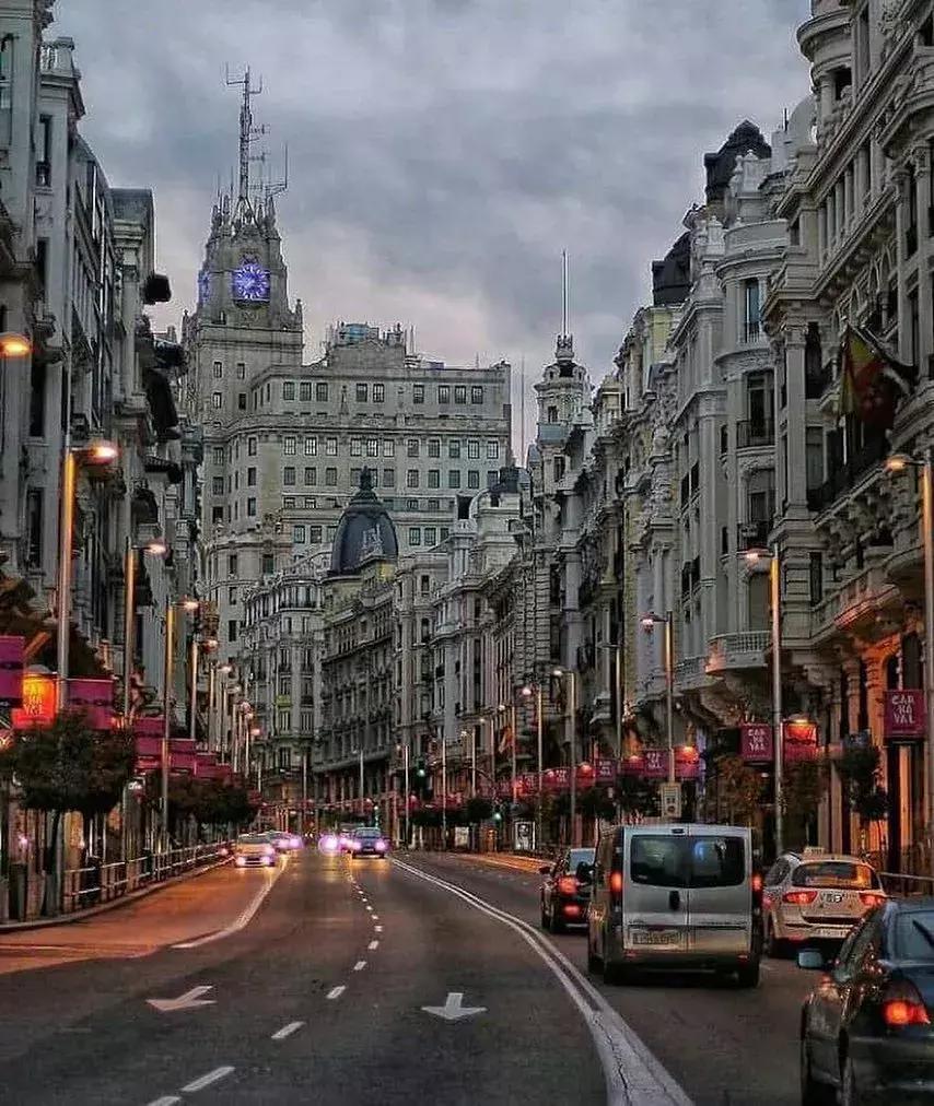 大咖纷纷投资西班牙,西班牙成为中国人规划移民热点国家