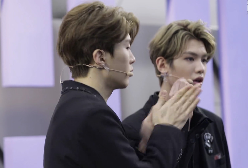 范丞丞青你1总决赛候场镜头,偶像练习生候场花絮范丞丞