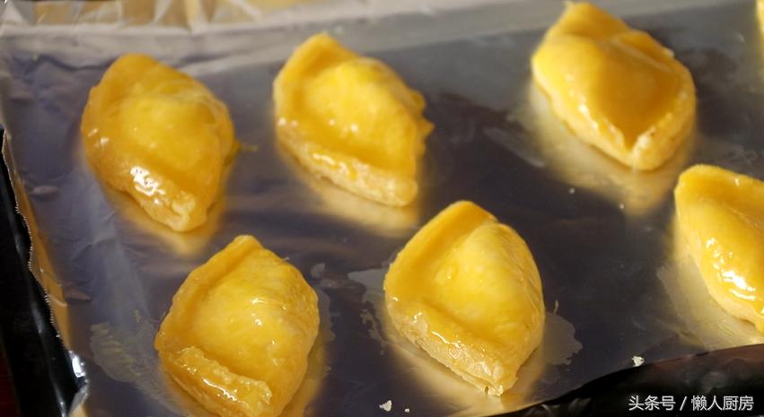 做最简单的榴莲酥视频,做出的榴莲酥不分层