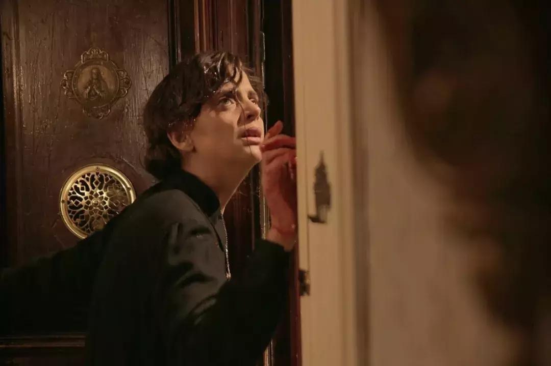 43名男生约2位女同学，骗她们喝“饮料”，之后的事情让人齿寒