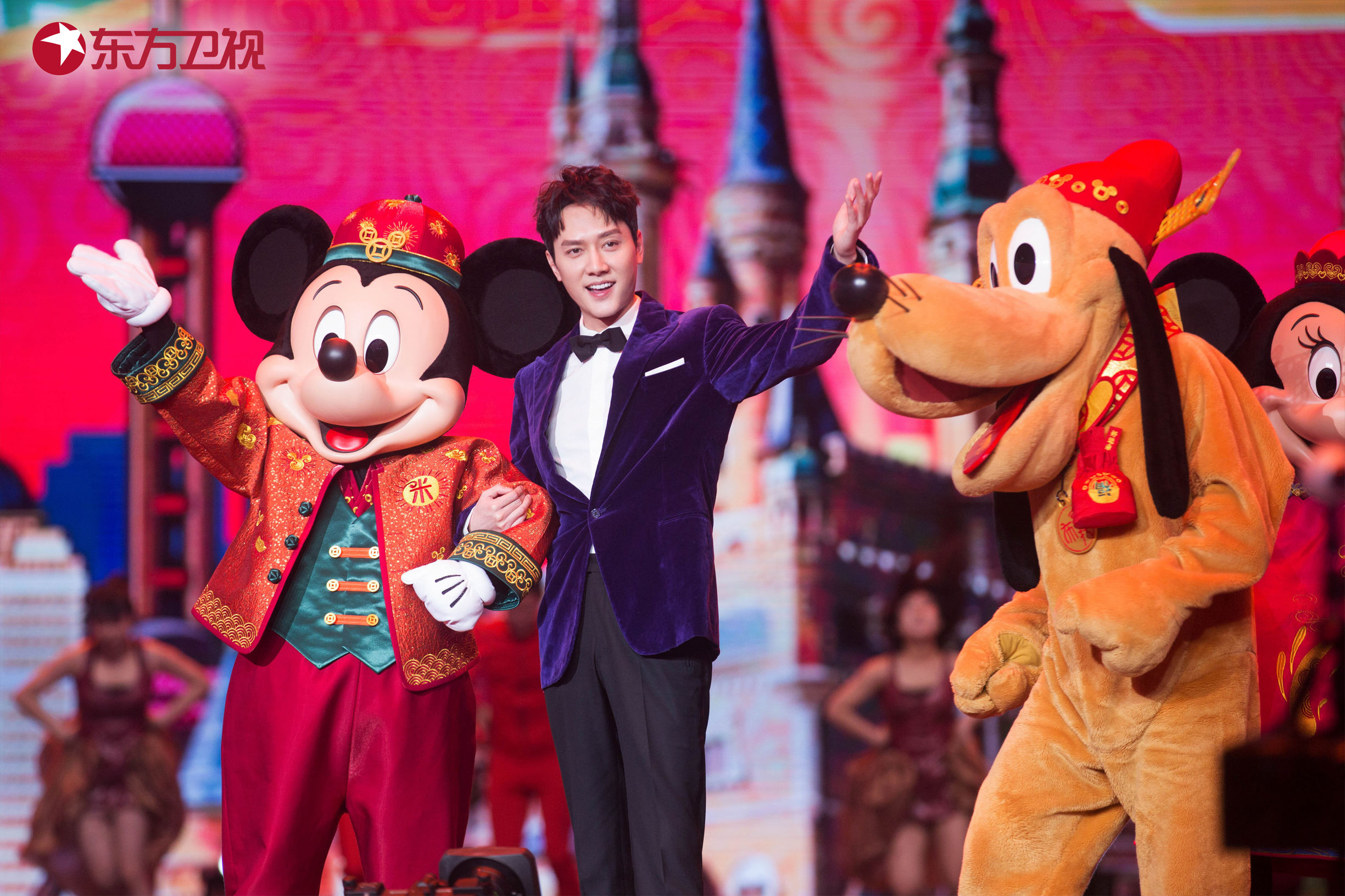 合唱李健孙俪,邓超孙俪看邓紫棋演唱会